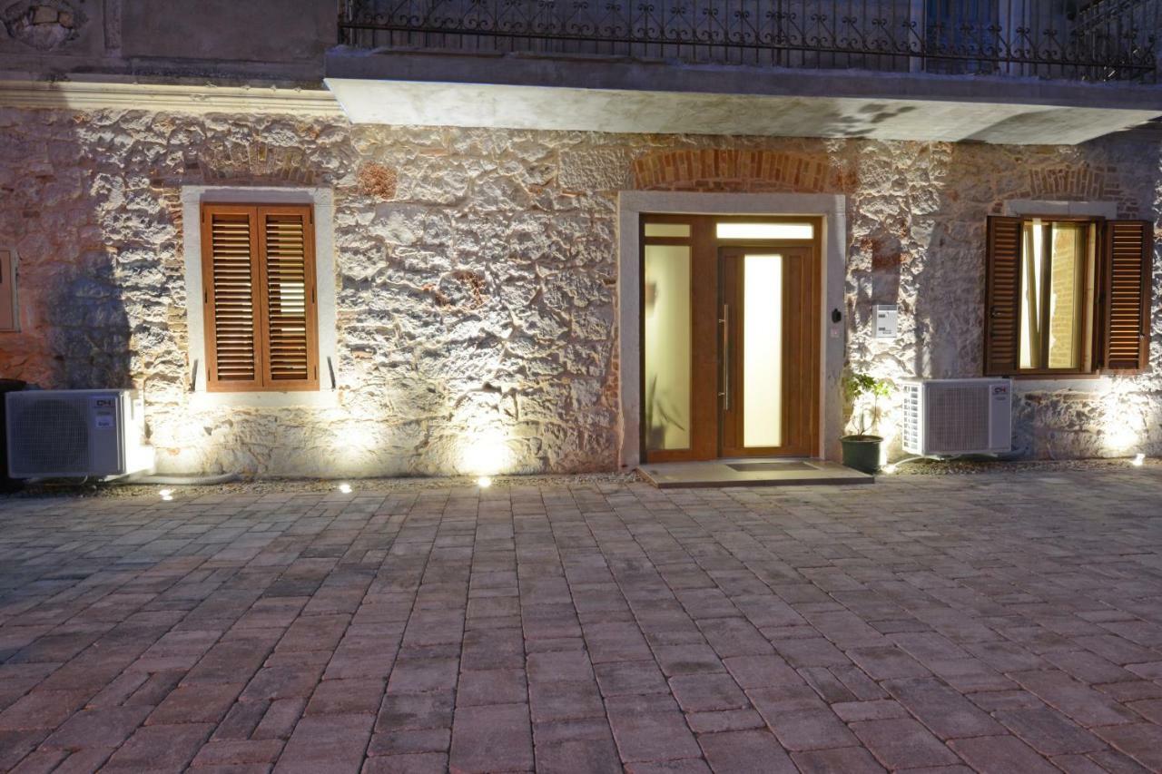Xy Suites - Design Apartments Šibenik Kültér fotó